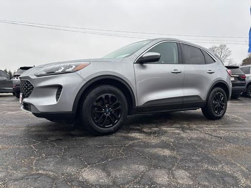 Used 2021 Ford Escape SE image 3