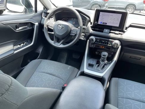 Used 2024 Toyota RAV4 XLE AWD/4WD image 9