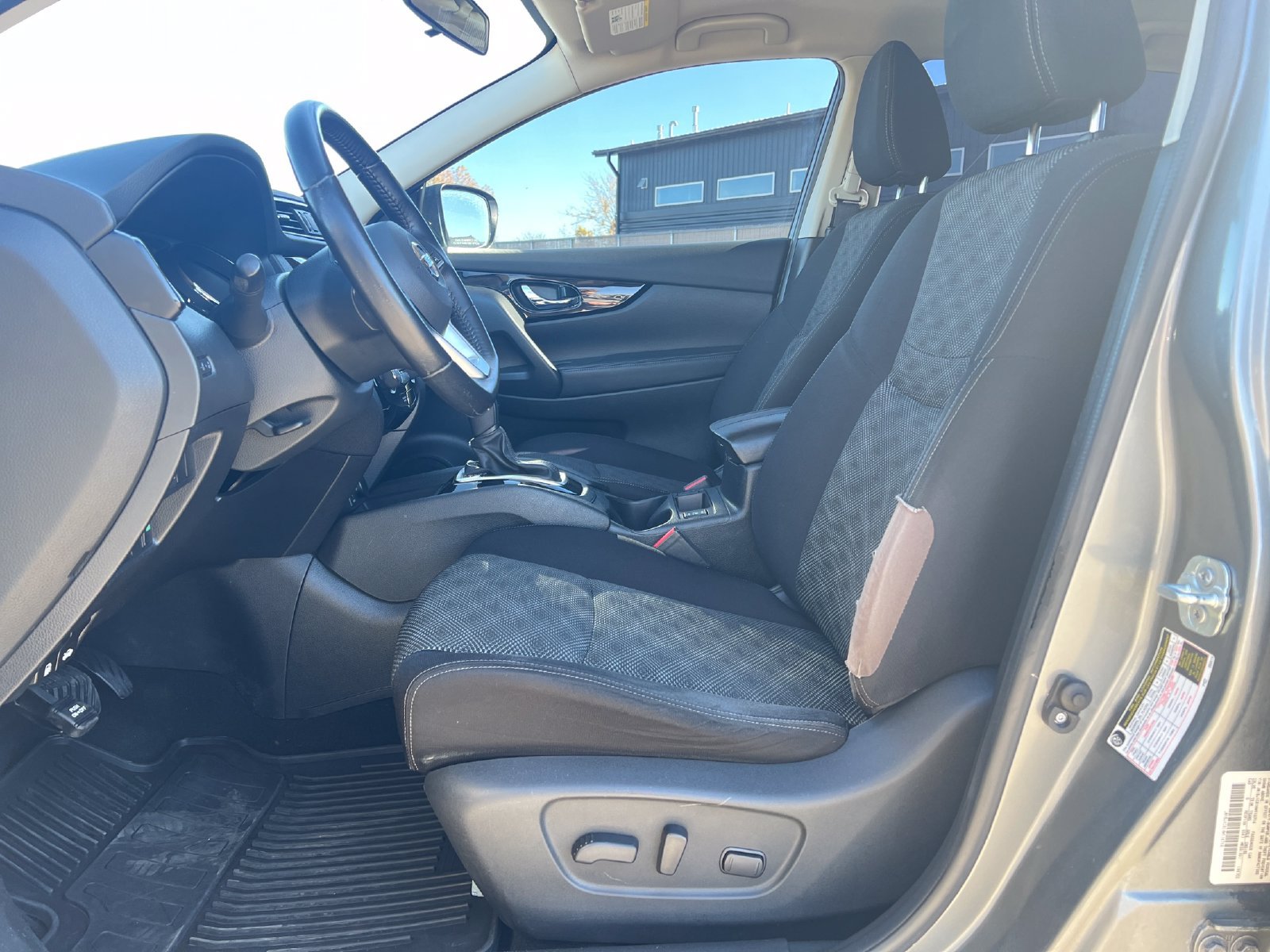 Used 2017 Nissan Rogue Sport SV w/ SV Premium Package AWD/4WD image 11