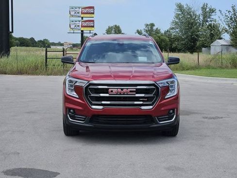 Used 2024 GMC Terrain AT4 w/ Tech Package AWD/4WD image 2