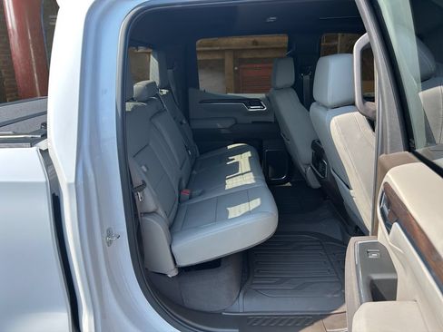 Certified 2025 GMC Sierra 1500 SLT w/ SLT Premium Plus Package AWD/4WD image 18