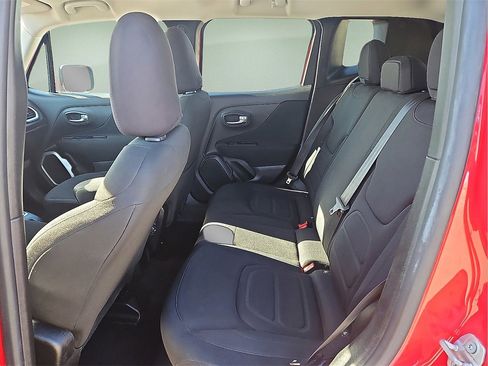 Used 2020 Jeep Renegade Latitude image 14