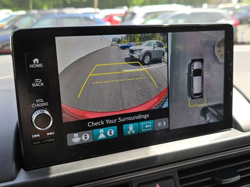 Used 2025 Honda Pilot TrailSport image 34