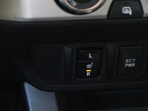 Used 2019 Toyota Tacoma SR5 image 25