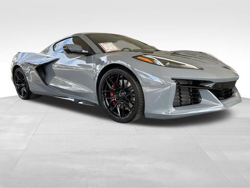 Used 2024 Chevrolet Corvette Z06 image 2