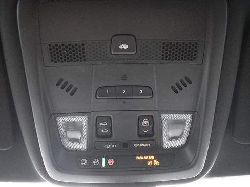 Used 2023 Cadillac XT6 Premium Luxury w/ Technology Package image 21