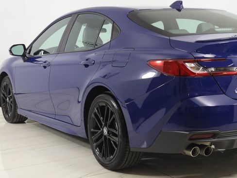 Used 2025 Toyota Camry SE image 23