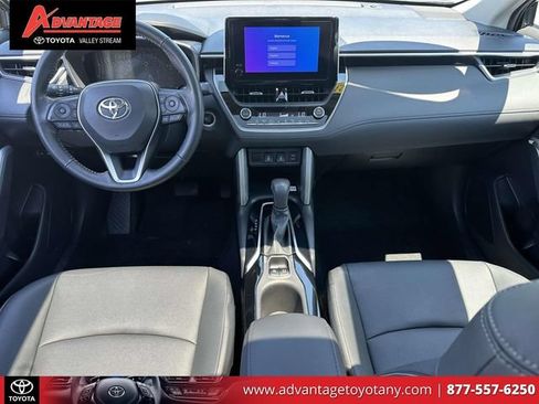 Certified 2023 Toyota Corolla Cross XLE w/ Convenience Package AWD/4WD image 17