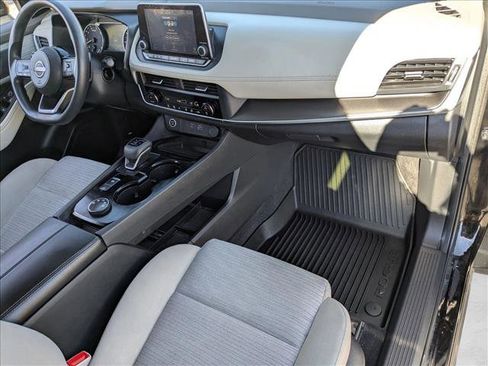 Used 2023 Nissan Rogue SV image 21