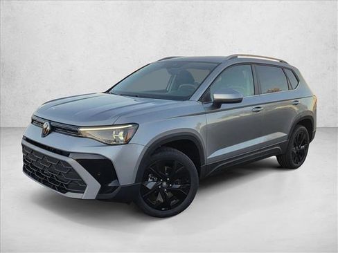 New 2026 Volkswagen Taos SE FWD image 1