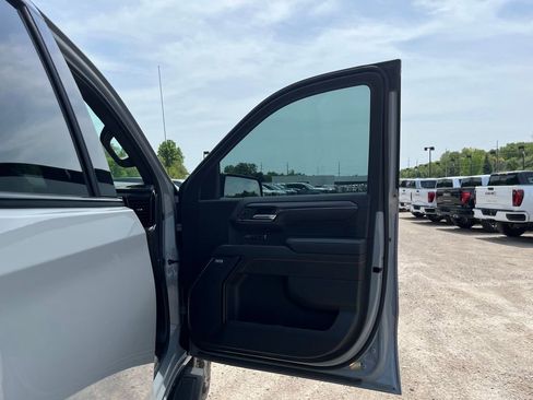 Used 2024 GMC Sierra 1500 AT4 w/ AT4 Premium Package AWD/4WD image 32