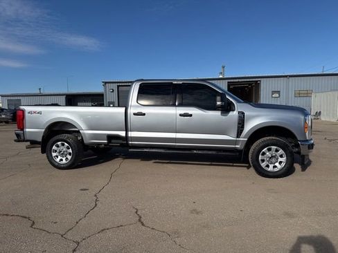 Used 2024 Ford F350 XLT image 9