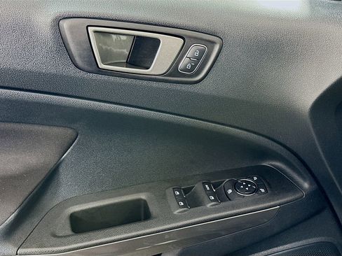 Used 2021 Ford EcoSport SE image 17