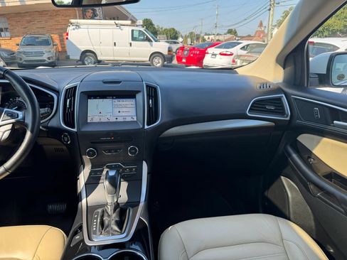 Used 2016 Ford Edge SEL w/ Equipment Group 201A FWD image 43