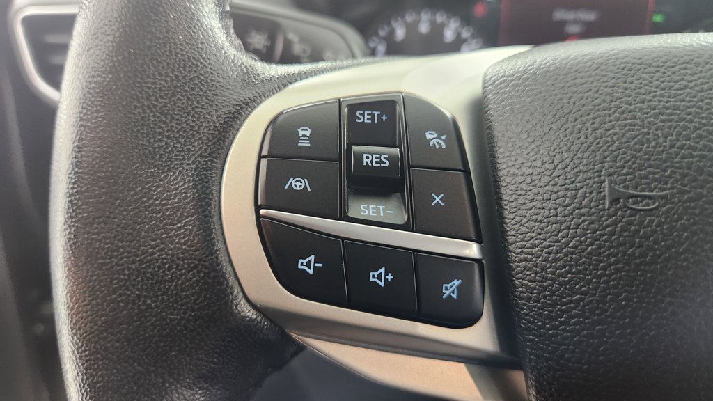 Used 2022 Ford Explorer Limited w/ Equipment Group 301A AWD/4WD image 24