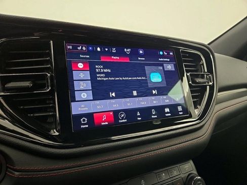 Used 2023 Dodge Durango GT image 5