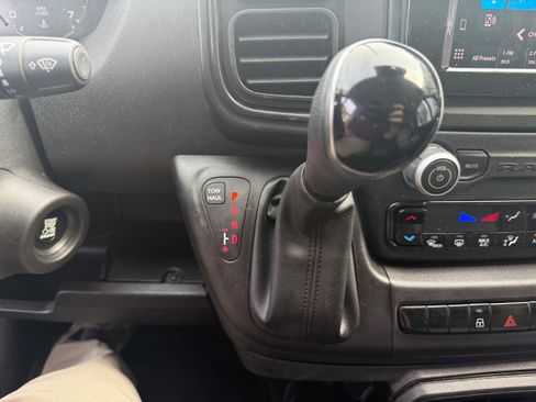 Used 2025 RAM ProMaster 2500 w/ Convenience Group image 22