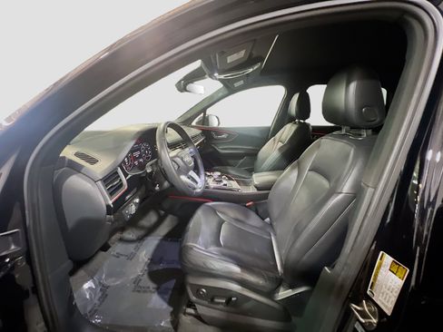 Used 2019 Audi Q7 3.0T Prestige w/ Prestige Package AWD/4WD image 16