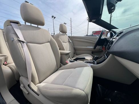 Used 2011 Chrysler 200 Touring image 22
