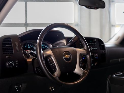 Used 2011 Chevrolet Silverado 2500 LT w/ Interior Plus Package image 15