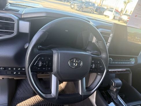 Used 2025 Toyota Tundra Limited AWD/4WD image 16