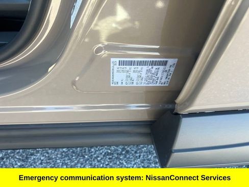 Certified 2025 Nissan Rogue SV image 30