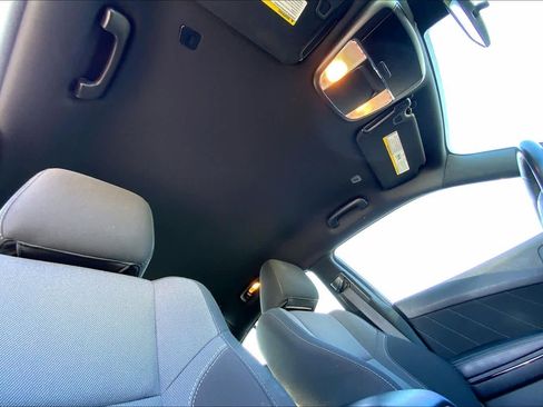 Used 2022 Dodge Charger SXT w/ Blacktop Package image 14