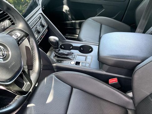 Used 2019 Volkswagen Atlas SE FWD image 17