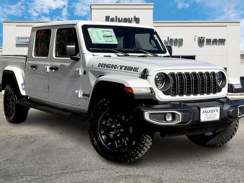 New 2025 Jeep Gladiator High Tide image 2