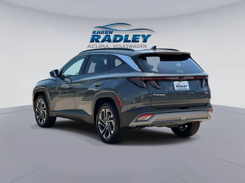 Used 2025 Hyundai Tucson Limited AWD/4WD image 4