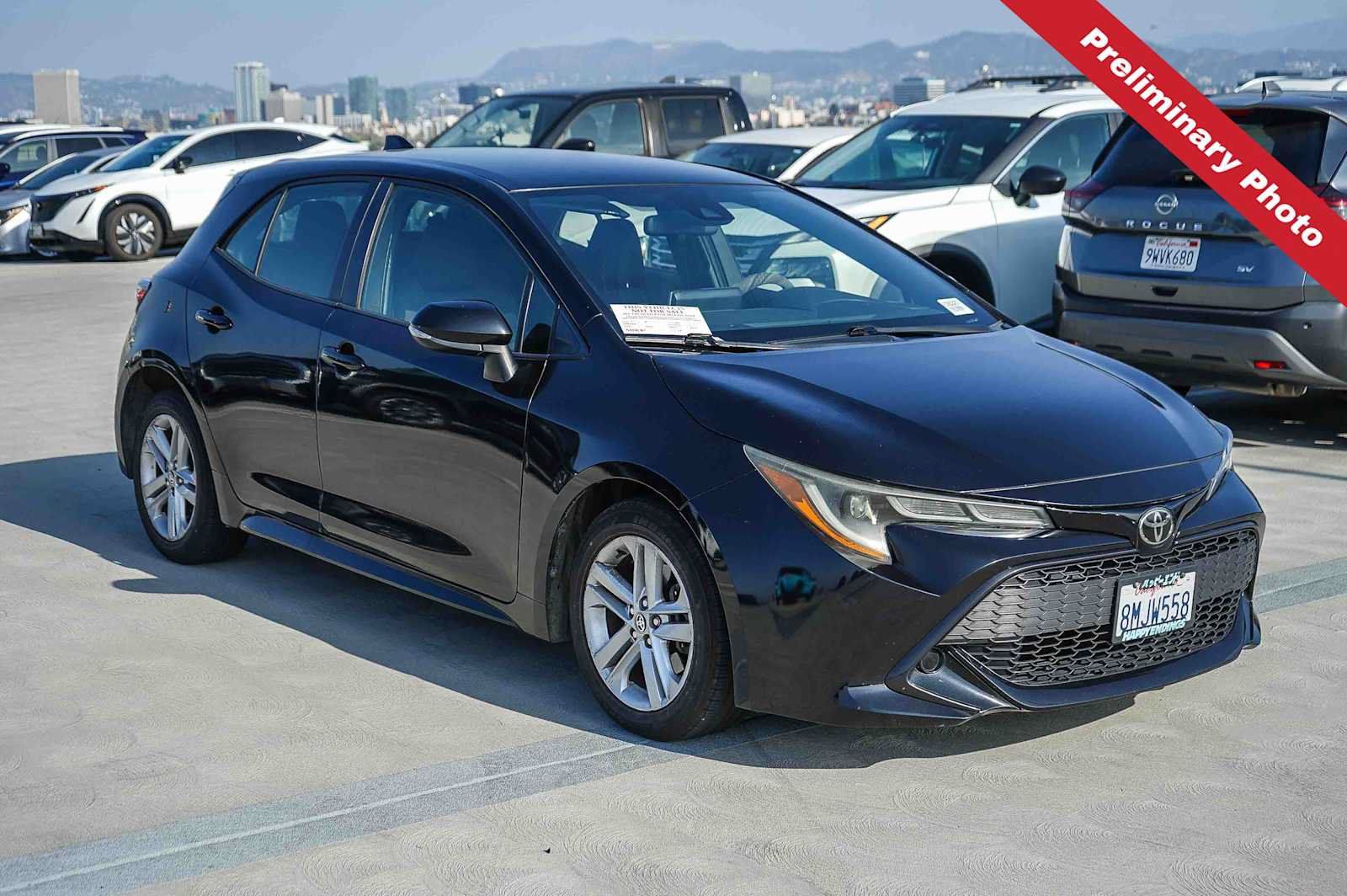 Used 2019 Toyota Corolla SE FWD image 3