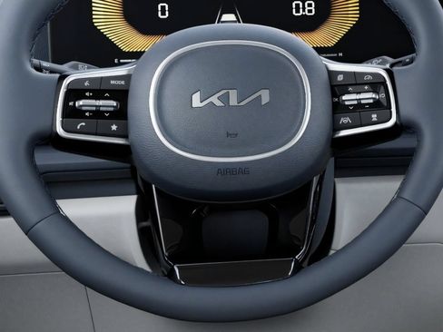 New 2026 Kia Carnival EX FWD image 22