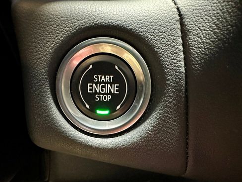 Used 2023 Chevrolet Tahoe LT w/ LT Signature Package AWD/4WD image 22