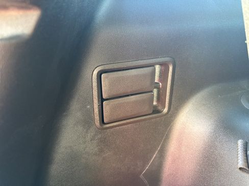 Used 2022 GMC Acadia SLE w/ Driver Convenience Package image 14