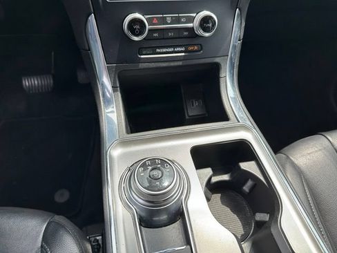 Certified 2022 Ford Edge Titanium AWD/4WD image 14