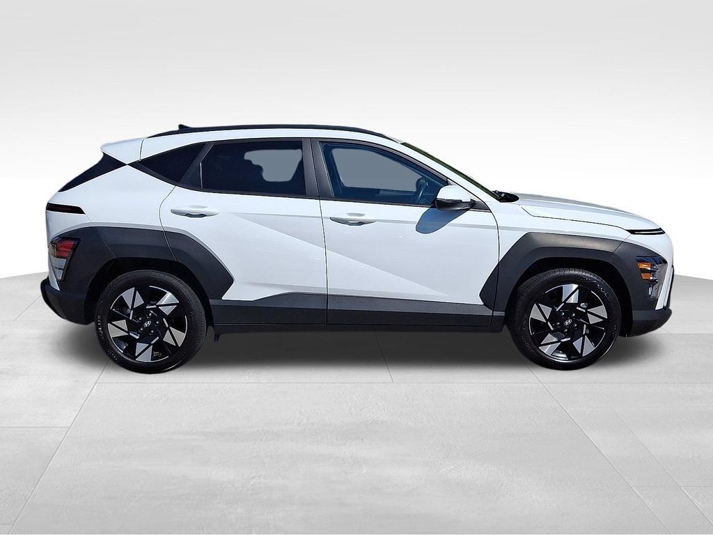 Used 2024 Hyundai Kona SEL w/ Convenience Package FWD image 7