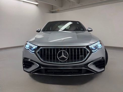 Used 2025 Mercedes-Benz E 53 AMG e 4MATIC Sedan image 3