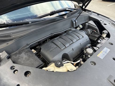 Used 2013 GMC Acadia SLE AWD/4WD image 15