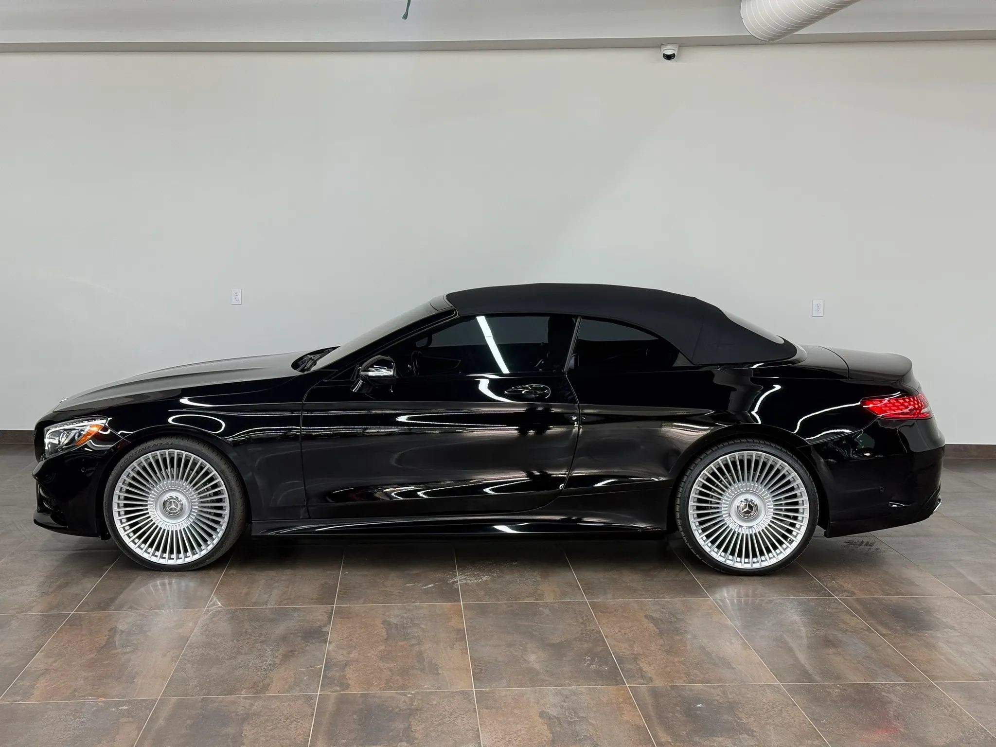 Used 2019 Mercedes-Benz S 560 Cabriolet image 7
