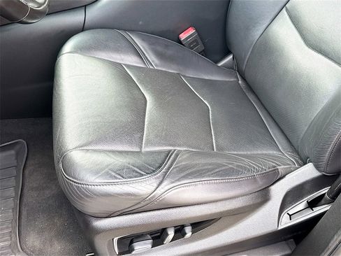 Used 2019 Cadillac Escalade Luxury image 20