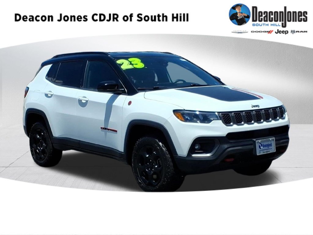 Used 2023 Jeep Compass Trailhawk AWD/4WD image 1