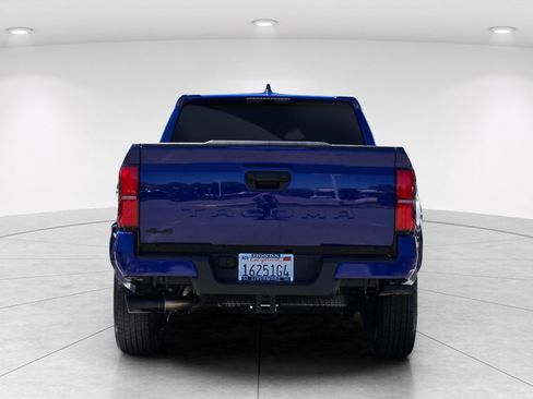 Used 2025 Toyota Tacoma TRD Sport AWD/4WD image 6