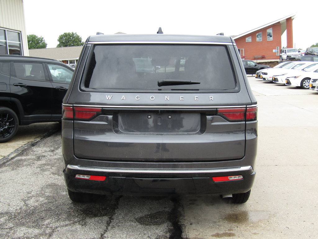 Used 2025 Jeep Wagoneer Series II AWD/4WD image 4