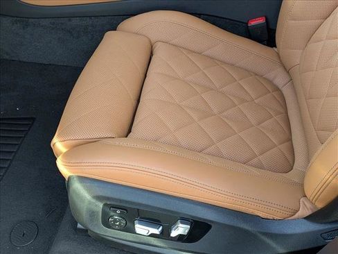 Used 2026 BMW X5 xDrive40i w/ Climate Comfort Package image 4