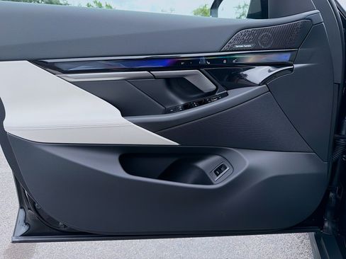 New 2027 BMW 530i RWD image 22