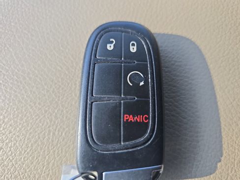 Used 2015 RAM 1500 Laramie w/ Convenience Group image 31