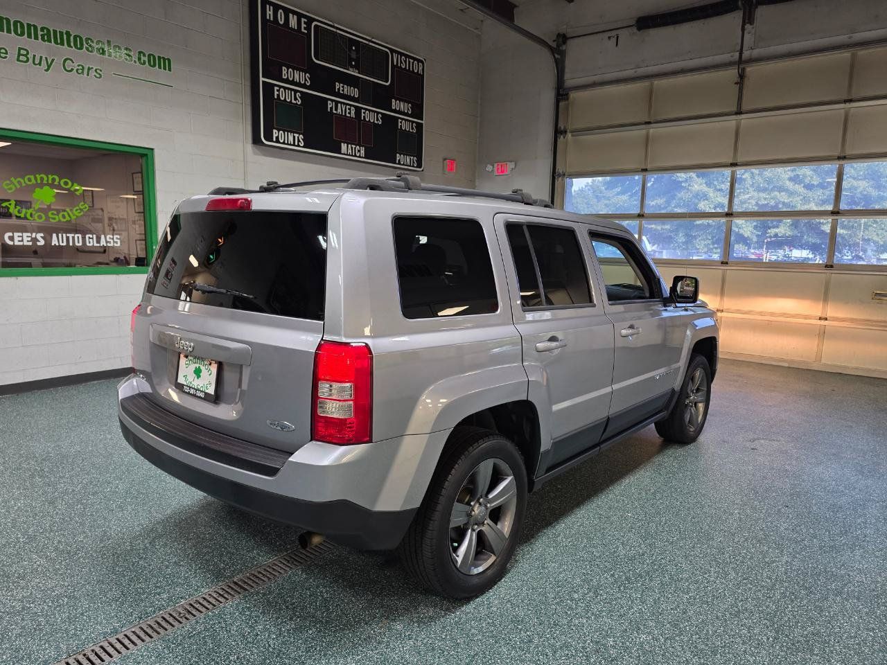 Used 2015 Jeep Patriot High Altitude AWD/4WD image 6