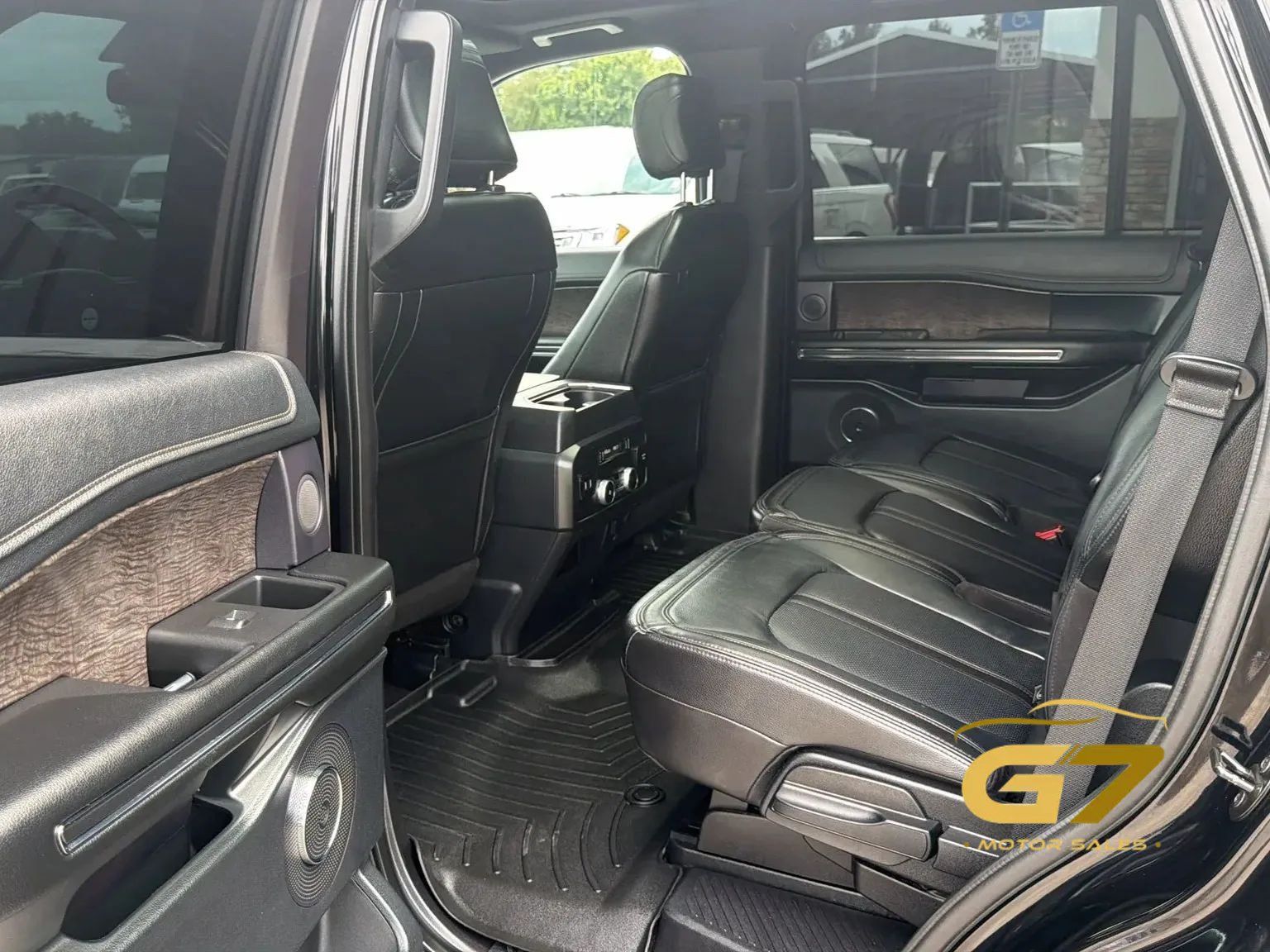 Used 2018 Ford Expedition Limited w/ Equipment Group 301A RWD image 21