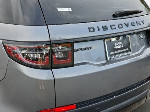 Used 2023 Land Rover Discovery Sport S image 40