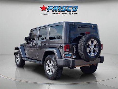 Used 2016 Jeep Wrangler Unlimited Sahara w/ Connectivity Group image 7